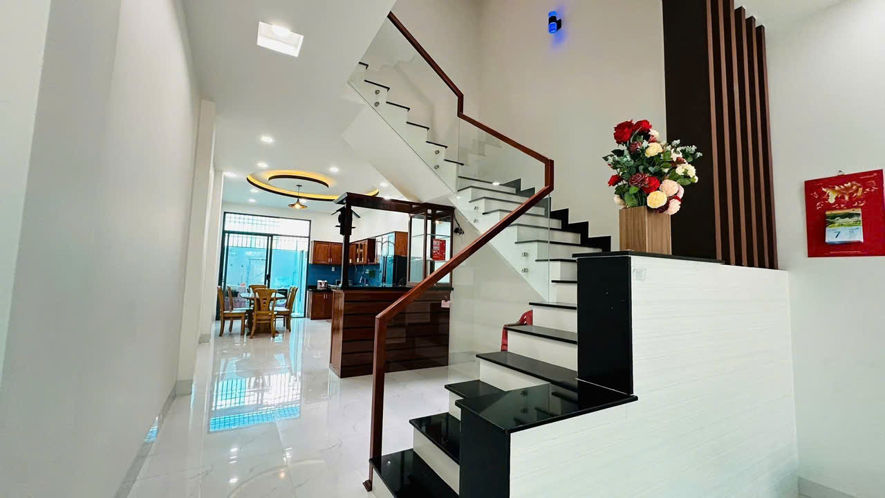 Cần bán nhà 3 tầng đường số 10 – KĐT Hà Quang 2, Nha Trang GIÁ TỐT