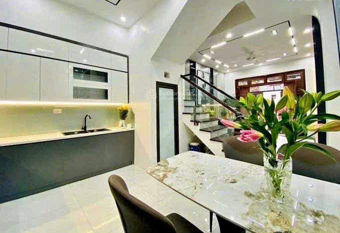 Tây Sơn – Gần 8 tỷ- 6 tầng- Cực đẹp- 10m ra phố.