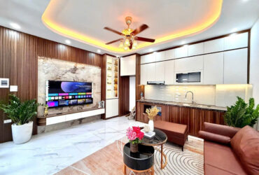 nhà LÔ GÓC PHỐ Quan NhânThanh Xuân , 52m2  12.7  tỷ Ô TÔ TRÁNH,KINH DOANH