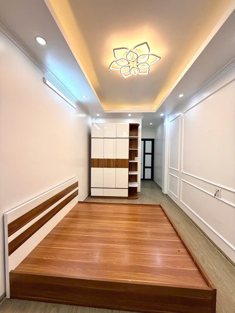 Nhà Cổ Nhuế – 32m² x 5 tầng – Gần Học viện Cảnh sát, chợ, trường học – 6.6 t