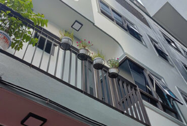 Nhà đẹp Bắc Từ Liêm 36.2m2-5 tầng, Ngõ nông, ô tô, ở ngay, giá 5.68 tỷ