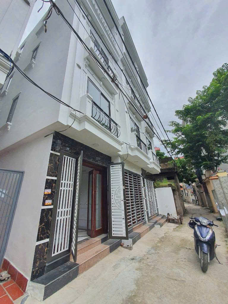 BÁN NHÀ TẠI ĐƯỜNG QUANG TRUNG – HÀ ĐÔNG. DT 36,5M2 LÔ GÓC- NỞ HẬU 4 TẦNG   GIÁ NHỈNH 5 TỶ