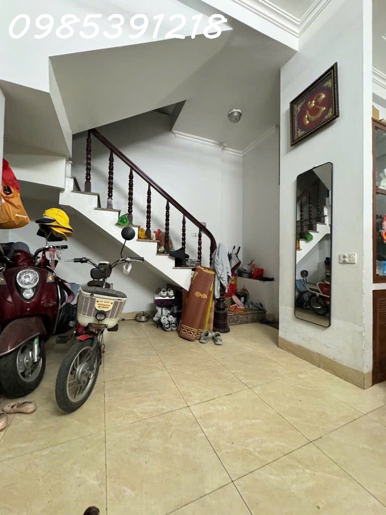 Nhà Giải Phóng – Phương Liệt – 37m2, 4T – 6.93 tỷ(CTL) – Lô góc-  20m ra Giải Phóng – Cạnh ĐH Kinh Tế Quốc Dân.