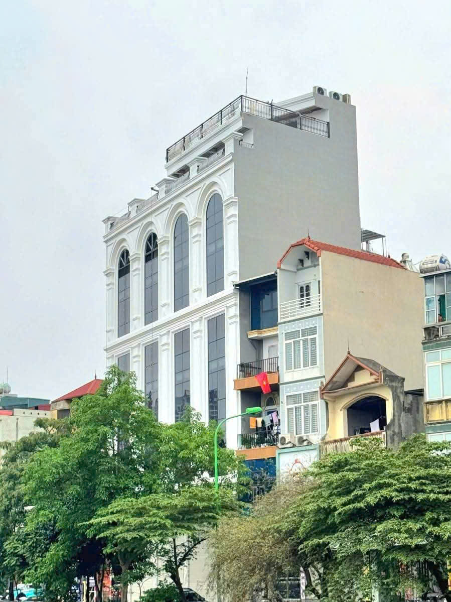 🔥🔥🔥SIÊU PHẨM MẶT PHỐ  NGUYỄN LÂN , TRƯỜNG CHINH 

–  CÓ MỘT EM SIÊU TOÀ VĂN  PHÒNG BUILDING – MẶT TIỀN KHỦNG – LÔ GÓC – 1 MẶT PHỐ 1 MẶT NGÕ. DÒNG TIỀN  CỰC KHỦNG.🌹🌹🌹