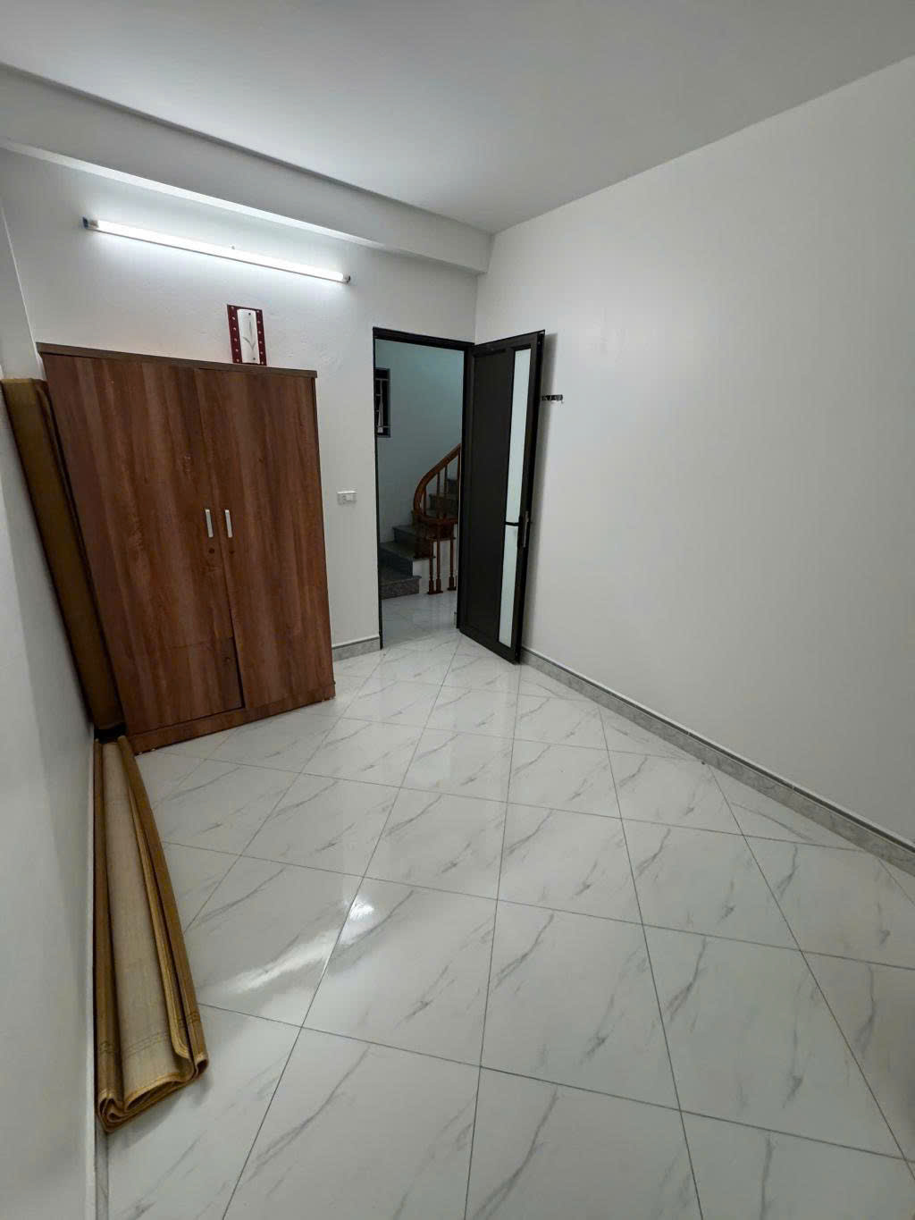 Nhà Đẹp Đông Ngạc – 30m² x 4 tầng – Mặt tiền 6m – Gần ô tô tránh – Giá chỉ 6,5 tỷ