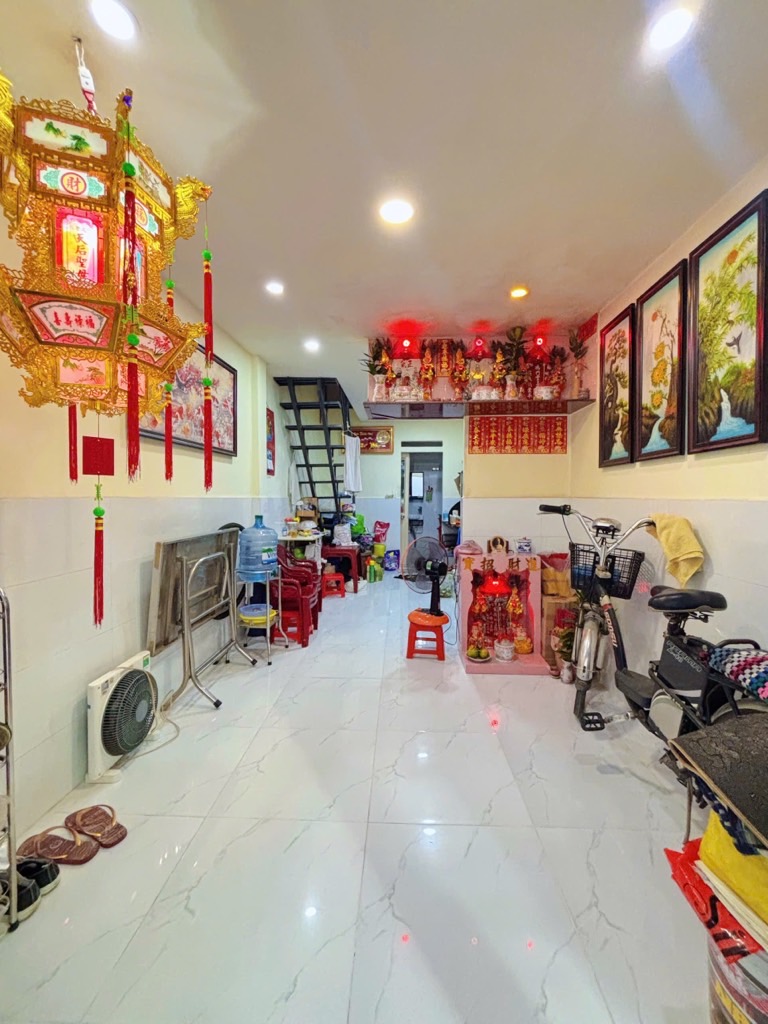 Bán nhà 2 tầng đẹp, Bình Trị Đông, gần Aeon Tên Lửa, Chỉ hơn 2 tỷ