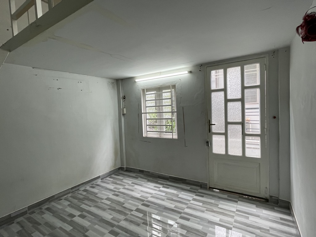 Bán nhà 2 tầng, gần Lũy Bán Bích, Hoàng Xuân Nhị, Đầm sen, trung tâm Tân Phú chỉ hơn 2 tỷ