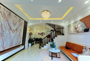 NHÀ ĐẸP 2 THOÁNG – MẶT TIỀN RỘNG – TRƯỚC NHÀ RỘNG 3M – ĐẦY ĐỦ CÔNG NĂNG