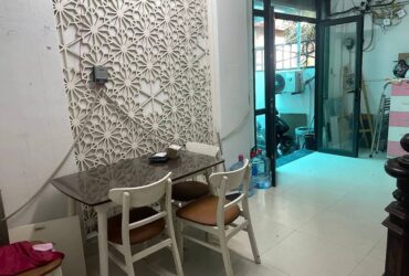 Ô tô đỗ cửa Quan Nhân, 71x5T, sổ vuông. Giá 14.5 tỷ