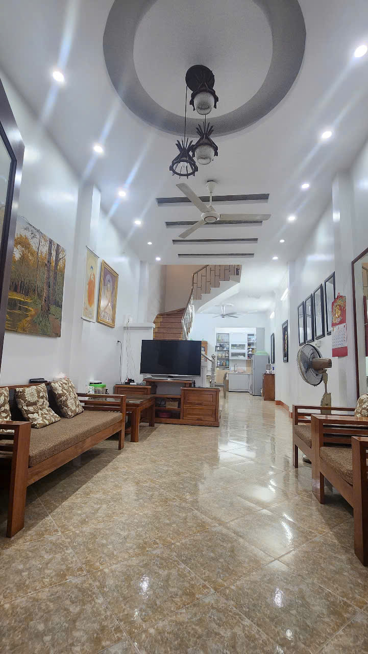 Nhà đẹp NHẤT phố Phúc Tân-Hoàn Kiếm/Hà Nội, 4 tầng, ô tô đỗ cửa, sân cổng, vài  bước tới hồ Hoàn Kiếm