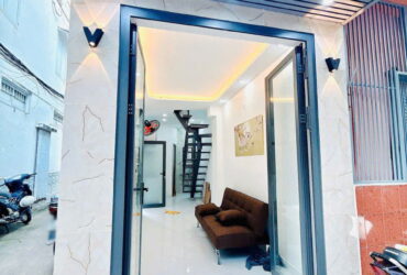 Nhà đẹp mới xây Nguyễn Thị Tần P2 Q8. Giá chỉ 2,9 tỷ TL