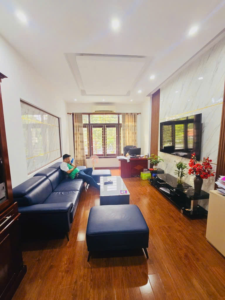 BÁN NHÀ MẶT NGÕ – PHÂN LÔ – Ô TÔ TRÁNH – KINH DOANH, PHỐ NGUYỄN VĂN HUYÊN