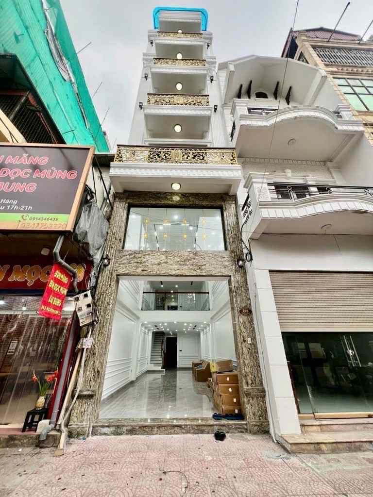 bán nhà 7 tầng, mặt phố Nguyễn Văn Cừ, 1 mặt ngõ, vỉa hè đá bóng, vừa ở vừa kinh doanh