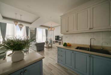 Bán toà Apartment 8  tầng – 40 căn hộ – 300m2 – 130 tỷ – Phố Lạc Long Quân – Tây Hồ