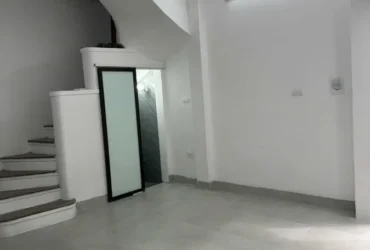 Bán Nhà Thịnh Quang 20m2. 5 tầng. mătj tiền 4.2m. giá 5.4 tỷ Đống Đa Hà Nội