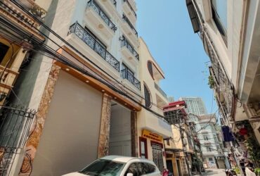 PHỐ HOÀNG QUỐC VIỆT- CHỈ 9 TỶ- LÔ GÓC – Ô TÔ TRÁNH – THANG MÁY