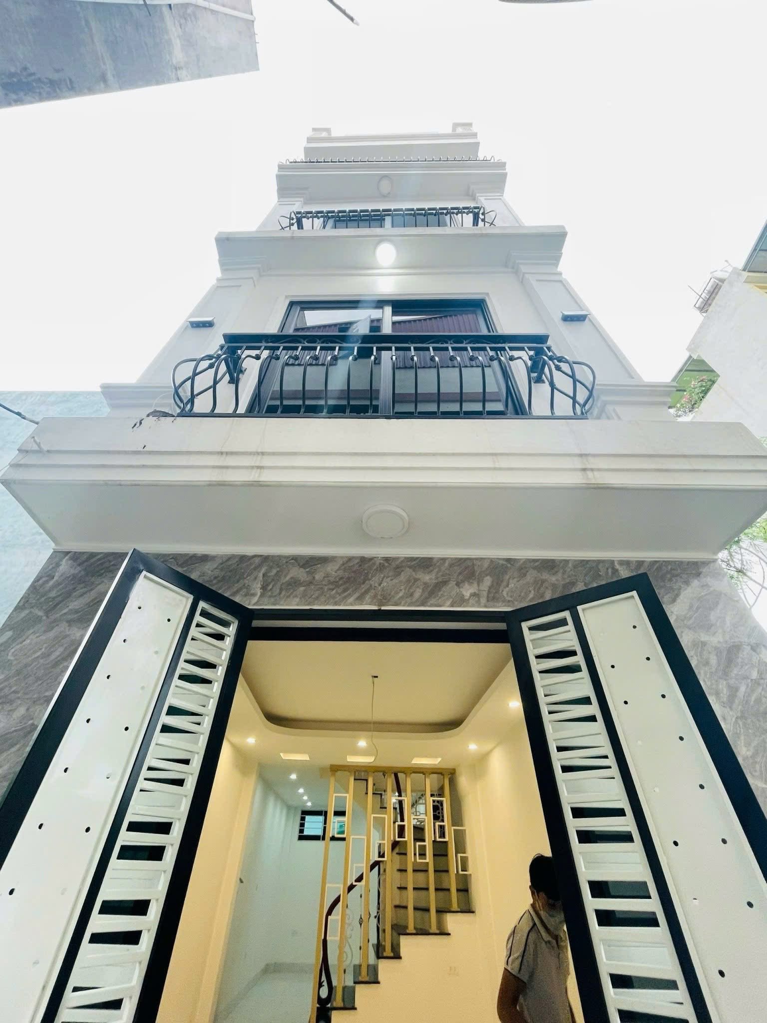 TÔ VĨNH DIỆN – NHỈNH 19 TỶ – 48m2 – Ô TÔ TRÁNH – VỈA HÈ RỘNG
