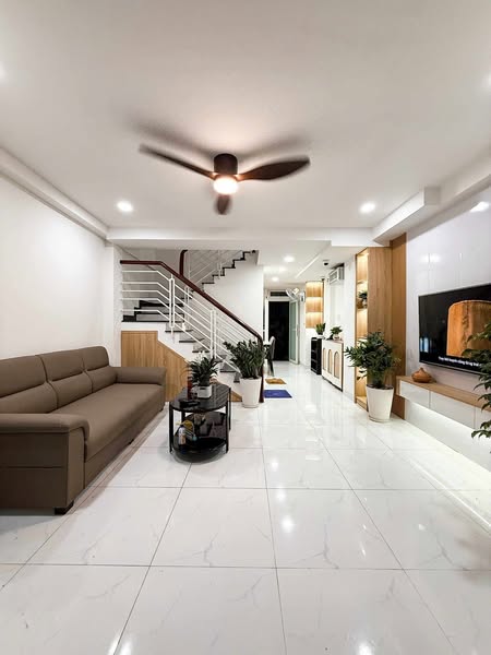 Siêu Phẩm Đường Nguyễn Cửu Vân Quận Bình Thạnh Phường 17 Cũ.