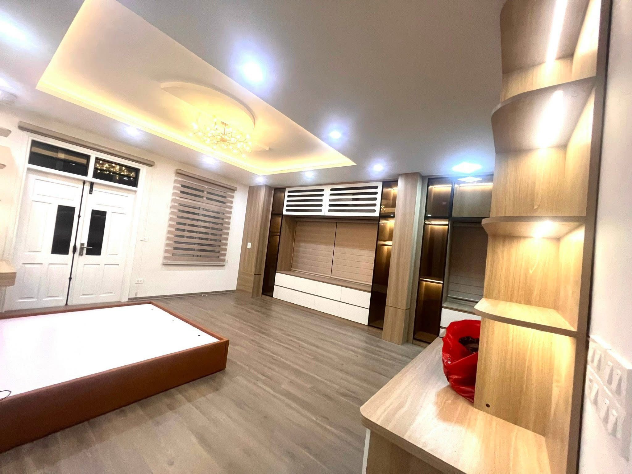 BÁN NHÀ CẦU GIẤY 48M² x 7TẦNG THANG MÁY, KINH DOANH, MẶT NGÕ THÔNG, Ô TÔ, GIÁ NHỈNH 19 TỶ
