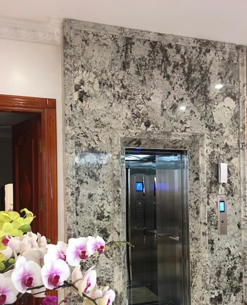 Nhà mình cho thuê nhà mới, hai cửa đi, Đội Cấn; vỉa hè 94m2* 5T- 30 Tr