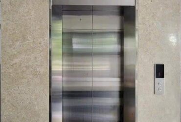 Nhà mình cho thuê nhà mới, lô góc, 98m2_ 4T; vỉa hè, Lạc Trung-31 Tr