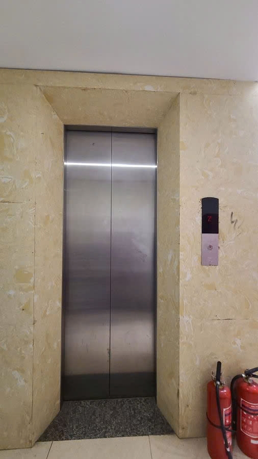 Tôi cho thuê nhà mới, căn góc, 92m2_ 5T; vỉa hè, Hoàng Quốc Việt-29 Tr