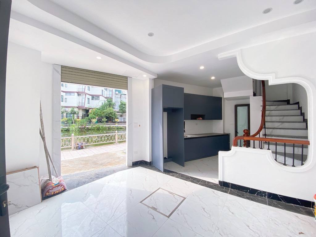 CHỈ HƠN 7 tỷ CÓ NGAY SIÊU PHẨM VIEW HỒ TRIỆU ĐÔ – LÔ GÓC 3 THOÁNG – NHÀ MỚI CỨNG _ ô tô vào tận rinh phủ