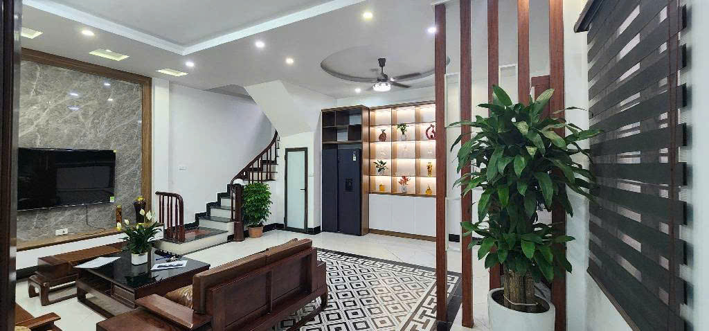 chính chủ cần bán căn nhà 45m vuông tại quang trung hà đông _full nội thất _nhà 3 thoáng _ô tô_dân trí cao
