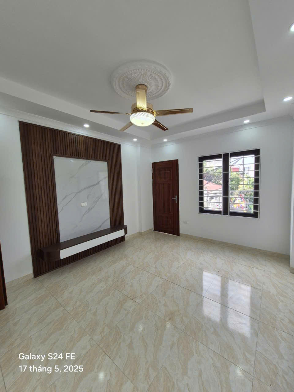💥💥💥 NHÀ ĐẸP LÔ GÓC – MỚI KOONG – #GARA Ô TÔ 7 CHỖ hơn 5 tỷ   – #Ô TÔ TRÁNH – #KINH DOANH – #TIỆN ÍCH NGẬP TRÀN – GIÁ SIÊU RẺ  !