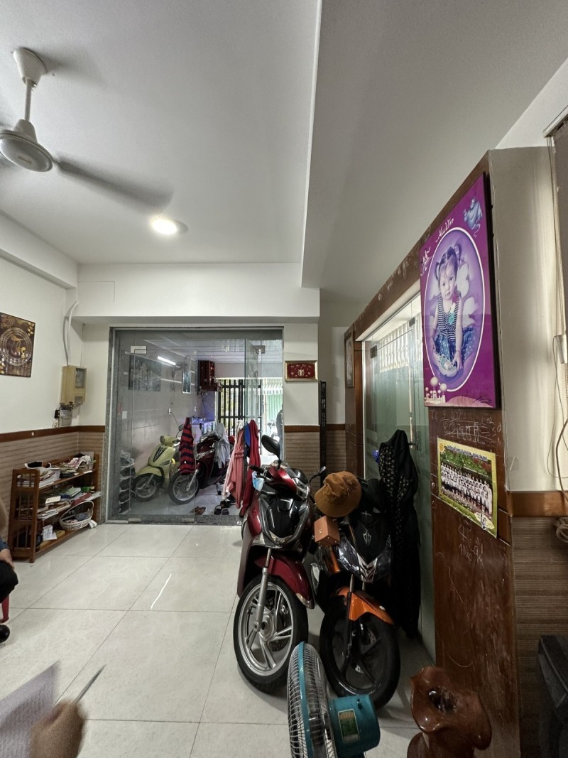 Bán nhà MT 80m2 Ngang 4.2m – Đường Đô Đốc Long – Tân Phú