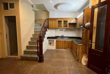 Bán Nhà Chợ Khâm Thiên 25/28m2. 5 tầng. mặt tiền 5.2m giá 5.98 tỷ Đống Đa Hà Nội