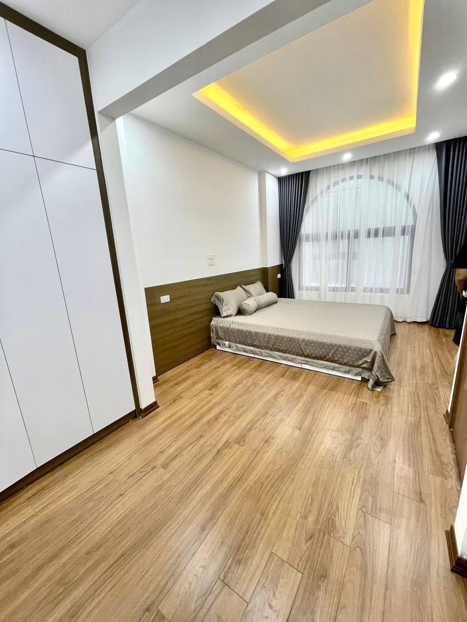 BÁN NHÀ THỤY KHUÊ 42M x 5TẦNG, 2 THOÁNG, MẶT NGÕ NÔNG RỘNG, GẦN Ô TÔ, GIÁ NHỈNH 9 TỶ
