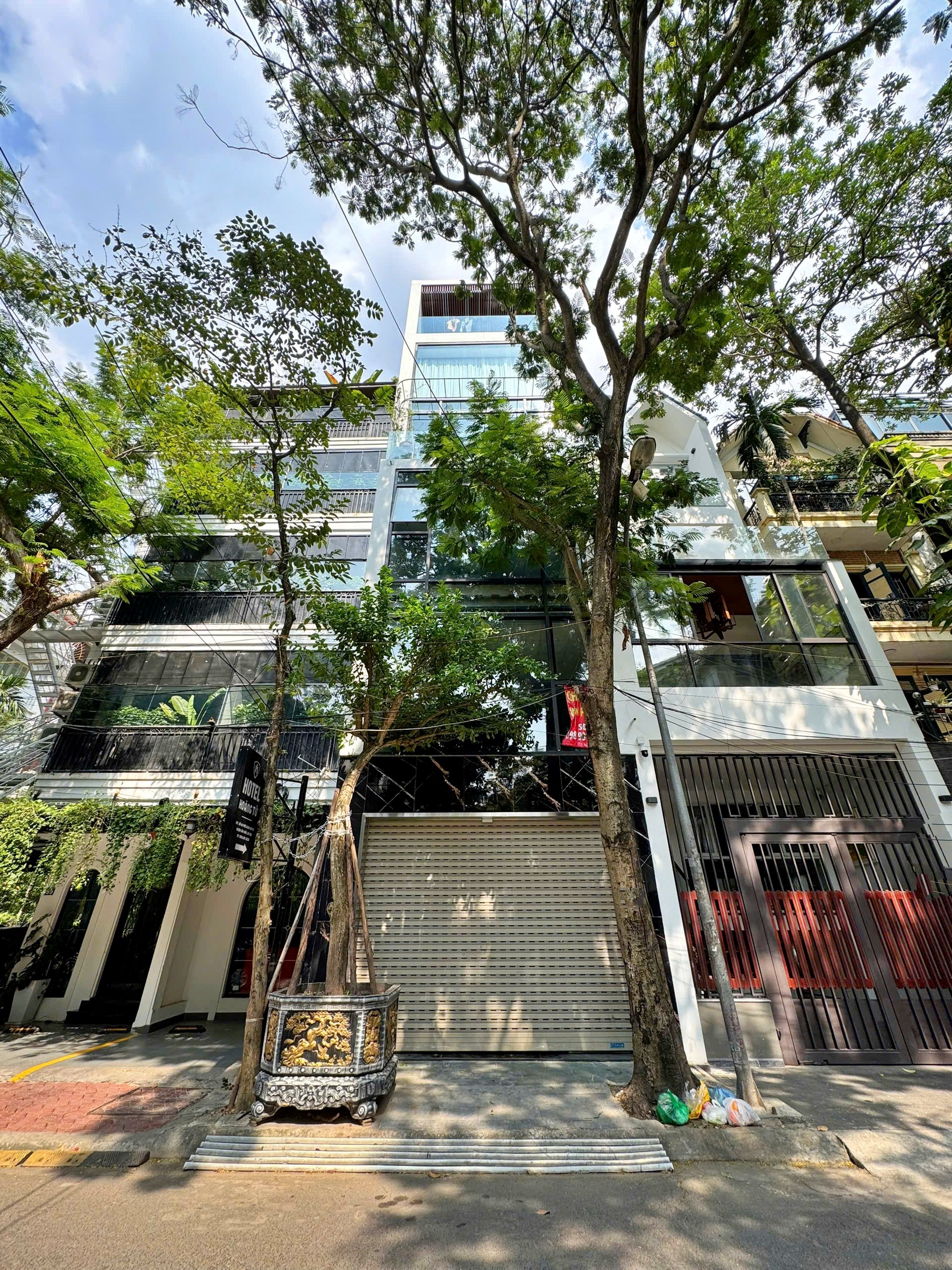 Bán nhà 5 tầng, đẹp, ở luôn, Trung Yên 3 – Trung Hoà, 90m2, mặt tiền: 5m, 35,9 tỷ