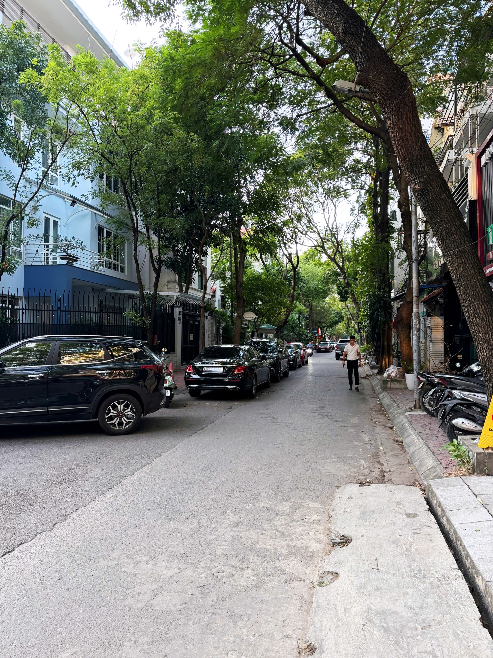 Bán nhà 5 tầng, đẹp, ở luôn, Trung Yên 3 – Trung Hoà, 90m2, mặt tiền: 5m, 35,9 tỷ