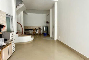 Lạc Long Quân – ngõ nông, thông – 100m ra Hồ Tây – nhà dân xây – 65m2x6 tầng giá nhỉnh 9 tỷ.