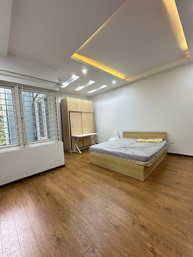 Nhà Lê Văn Hiến – 34m² x 5 tầng – Gần HV Tài chính, chợ n – Ô tô đỗ cách nhà 30m – 6.9 tỷ