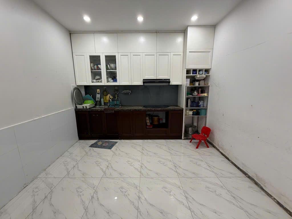 Nguyễn Văn Linh – Thạch Bàn – Đường trước nhà 3.5m- 44m 4 ngủ chỉ 5.6 tỷ