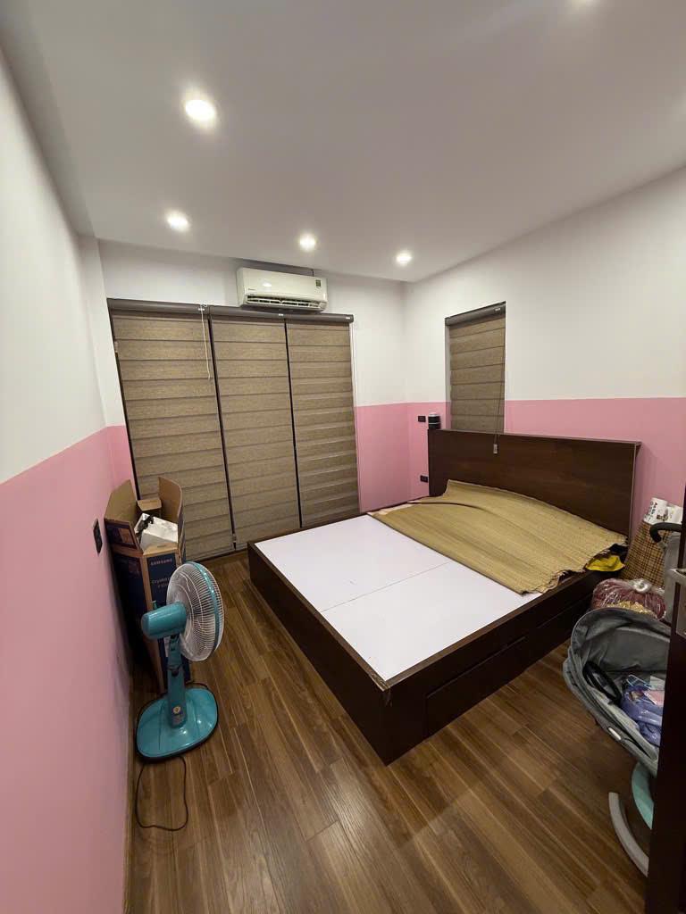 Nguyễn Văn Linh – Thạch Bàn – Đường trước nhà 3.5m- 44m 4 ngủ chỉ 5.6 tỷ