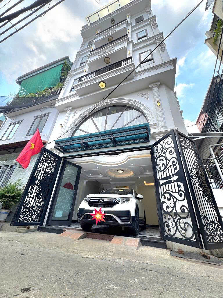 * CỰC ĐỈNH(NGUYỄN VĂN LINH-LONG BIÊN)- OTO NGỦ TRONG NHÀ– 6 TẦNG THANG MÁY – LÔ GÓC – THÔNG SỐ SIÊU ĐẸP CỰC HIẾM – NHÀ NỞ HẬU ĐÓN TÀI LỘC * 50m2 nhỉnh 12Đ.