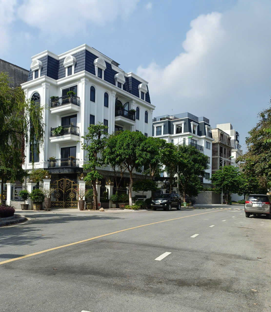 Biệt thự ĐL Lideco 288m2 – 5 tầng, Thang máy, NT Cực VIP, giá 41,5 tỷ