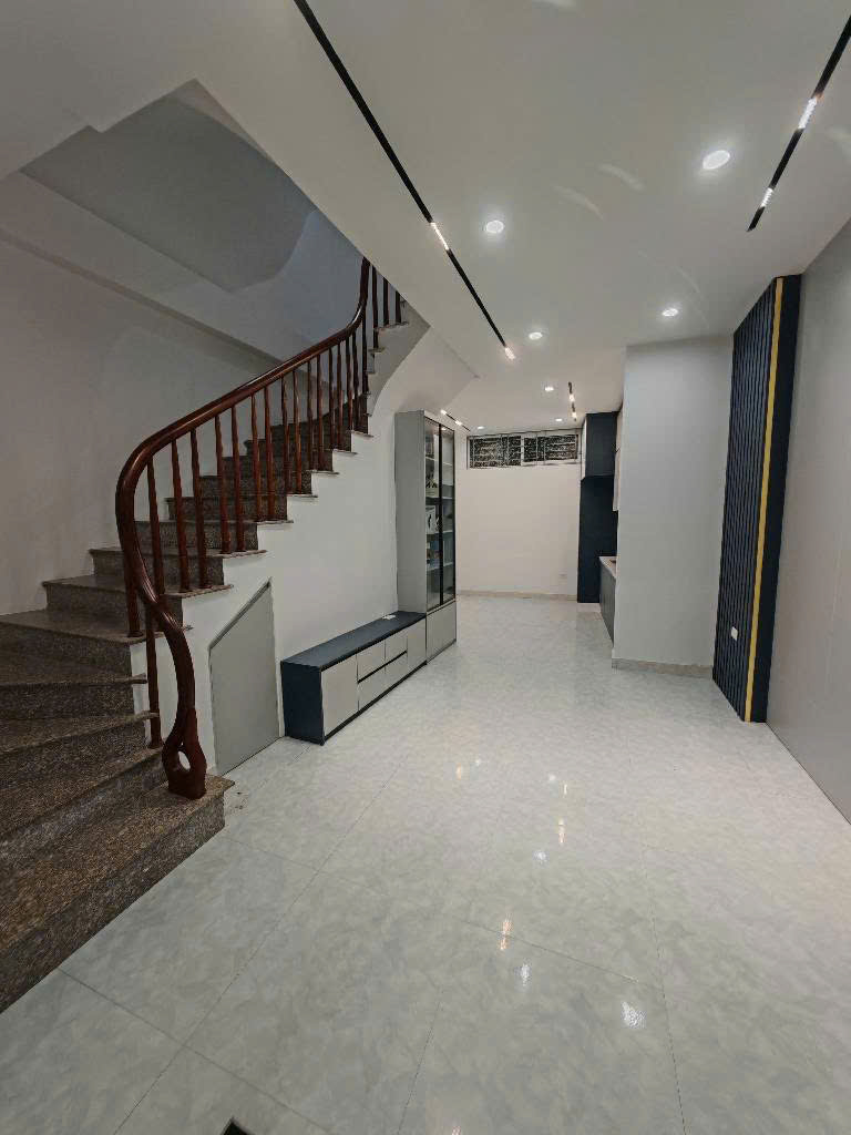 NHÀ ĐỨC THẮNG – VIEW HỒ HIẾM – 50M² x 5 TẦNG – Ô TÔ NGỦ TRONG NHÀ – GIÁ 11.8 TỶ