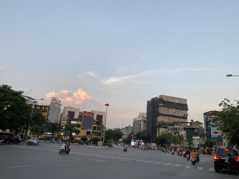 MẶT PHỐ THỤY KHUÊ – NGÃ TƯ VĂN CAO – 73/86M² – MT 8M –  LÔ GÓC 3 THOÁNG