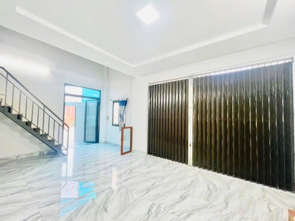 Bán nhà 2 tầng 51m2 – Hồ Văn Long, sát chung cư Lê Thành – đường nhựa 8m – giá hơn 3 tỷ
