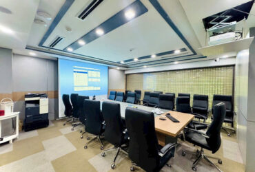 Bán tòa nhà mặt phố, view hồ Hạ Đình, Thanh Xuân, gần Royal City DT 80m2, 9 tầng MT 6m, có hầm, KD tuyệt