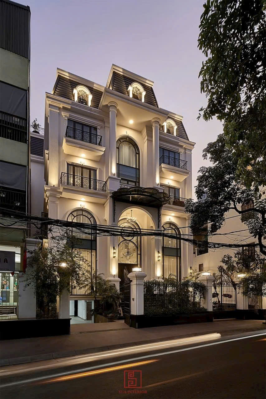 EM KHÔNG CHỈ LÀ NHÀ MÀ E LÀ CUỘC SỐNG XA HOA 
 – SIÊU PHẨM BUILDING MẶT PHỐ CAO BÁ QUÁT – VỊ TRÍ ĐẮC ĐỊA – SỔ VUÔNG, NỞ HẬU, 1 SỔ – GIÁ TỐT.
EM LÀ   CĂN NHÀ SINH RA CHỈ GIÀNH CHO GIỚI TINH HOA.VIỆT KIỀU VÀ ĐẠI GIA