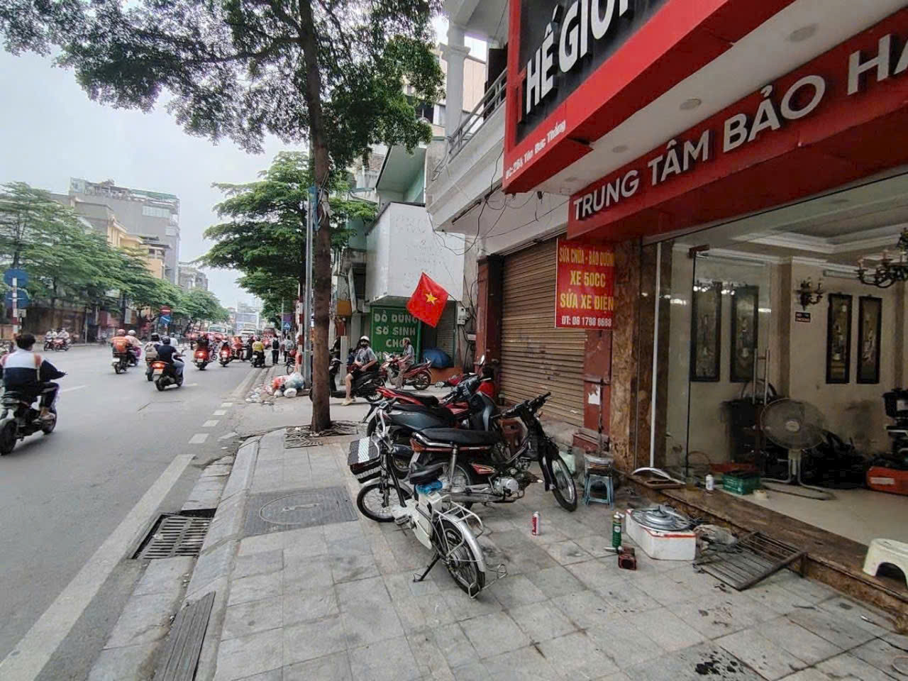 PHỐ VIP TÔN ĐỨC THẮNG – TRUNG TÂM ĐỐNG ĐA 🏆
📍 VỊ TRÍ ĐẮC ĐỊA – GẦN VĂN MIẾU QUỐC TỬ GIÁM, tâm điểm giao thương & văn hoá Thủ đô.💎 LỢI THẾ  VƯỢT TRỘI CÁC PHỐ KHÁC ĐÃ HẠ CHÀO