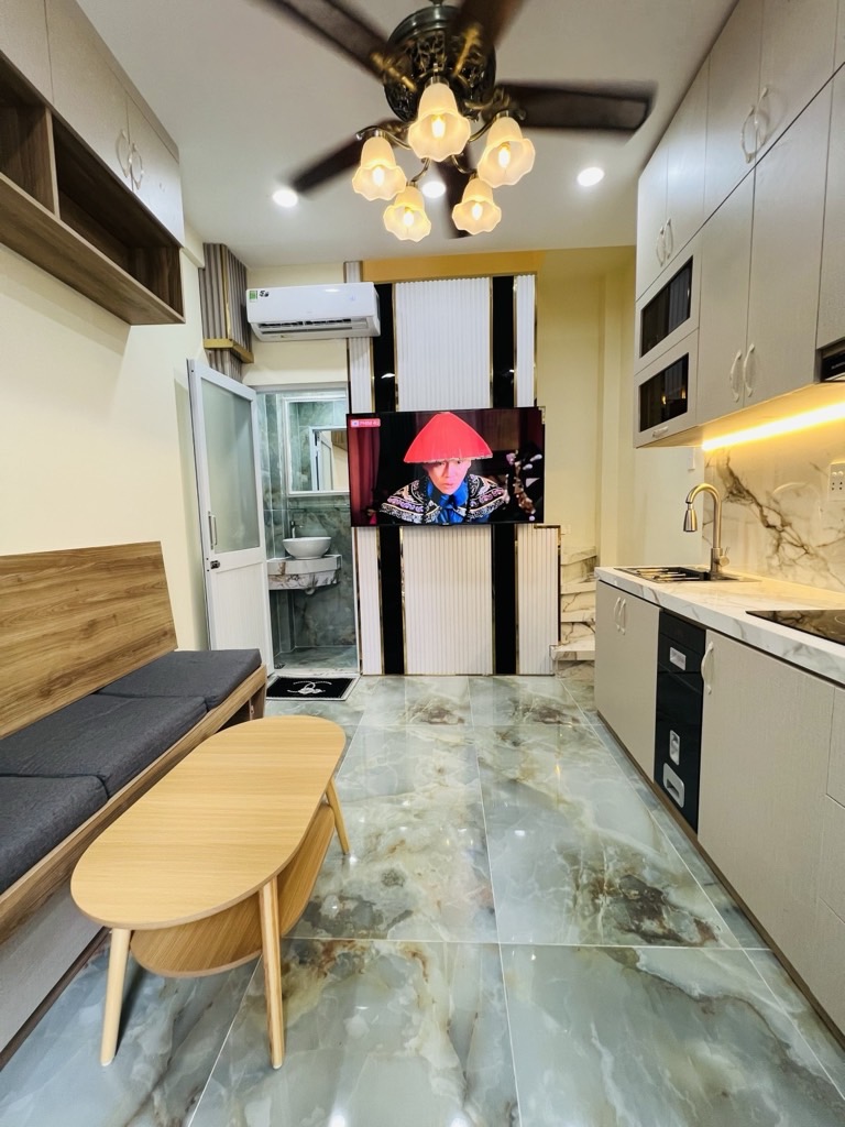 Bán nhà 3 tầng mới đẹp 46m2 sàn, Ngay Lạc Long Quân, Lý Thường Kiệt, Tân Bình, hơn 2 tỷ