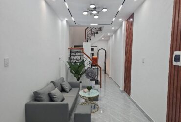 Bán nhà mặt tiền Trần Thủ Độ, Nhà 2 tầng 31m2 đẹp, gần Nguyễn Sơn, Tân Phú, chỉ hơn 4 tỷ