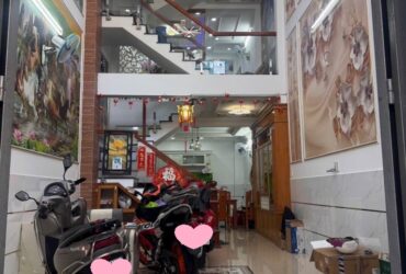Bán nhà 5 tầng đẹp, 4×12 vuông vức, Hẻm xe tải Chiến Lược, sát Ngã Tư Bốn Xã, Chỉ hơn 6 tỷ