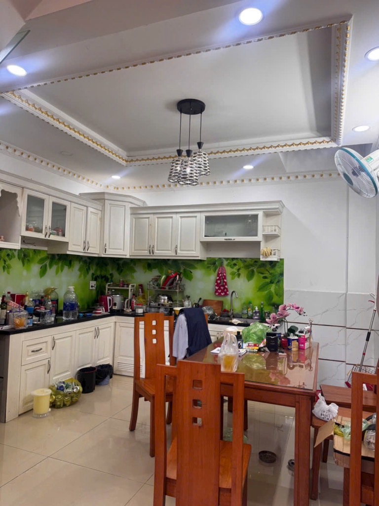 Bán nhà 5 tầng đẹp, 4×12 vuông vức, Hẻm xe tải Chiến Lược, sát Ngã Tư Bốn Xã, Chỉ hơn 6 tỷ
